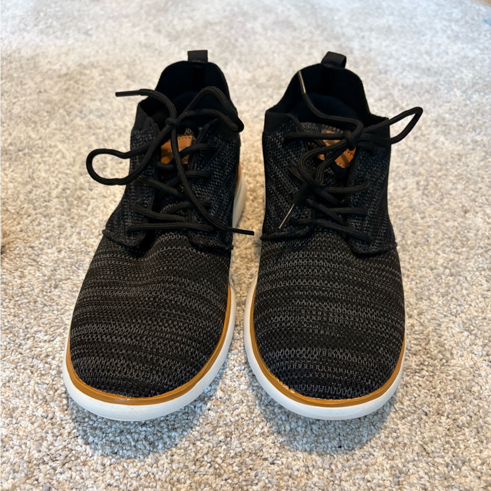 Black and gray Men's Shoes